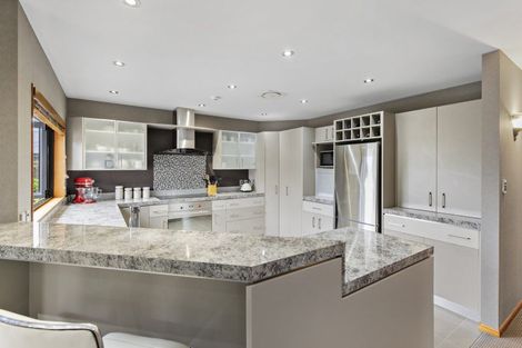 Photo of property in 14 Trump Place, Kelvin Grove, Palmerston North, 4414