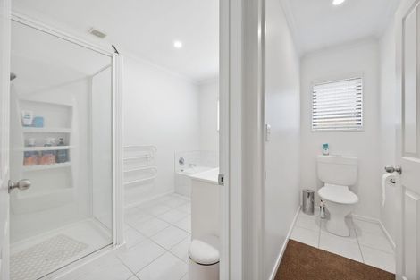 Photo of property in 9 Starlight Cove, Hobsonville, Auckland, 0618