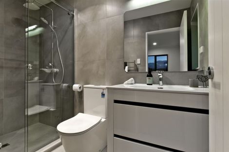 Photo of property in 6 Barrique Road, Kumeu, 0810