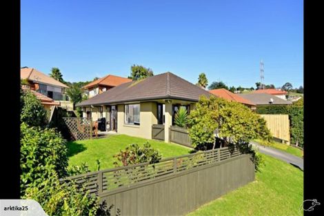 Photo of property in 13 Earnslaw Crescent, Clover Park, Auckland, 2019