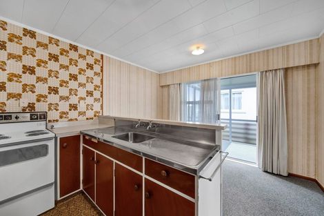 Photo of property in 19 Milmoe Street, Hawera, 4610