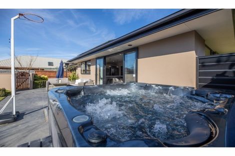 Photo of property in 7 Baltic Place, Northwood, Christchurch, 8051
