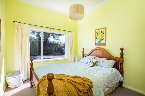 Photo of property in 46 Takiroa Street, Urenui, 4375