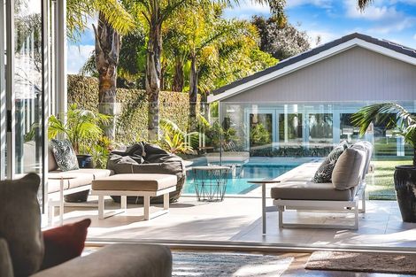 Photo of property in 57 Wainui Avenue, Point Chevalier, Auckland, 1022