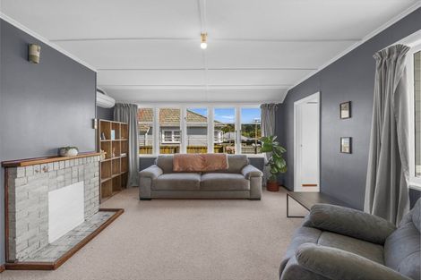 Photo of property in 11 Victory Place, Aramoho, Whanganui, 4500