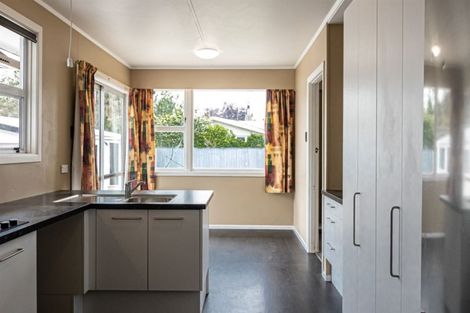 Photo of property in 40 Apollo Parade, Milson, Palmerston North, 4414