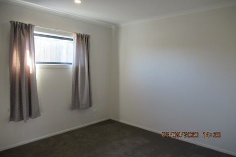 Photo of property in 25 Glenbervie Crescent, Massey, Auckland, 0614