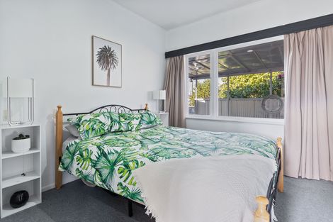 Photo of property in 42 High Street, Island Bay, Wellington, 6023