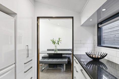 Photo of property in 92 Majoribanks Street, Mount Victoria, Wellington, 6011