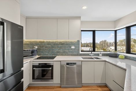 Photo of property in Gloucester Towers, 15/28 Gloucester Street, Christchurch Central, Christchurch, 8013