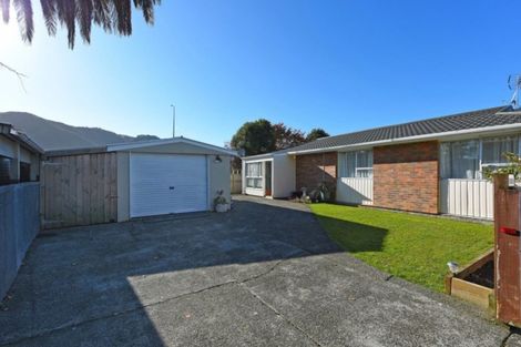 Photo of property in 2/29 Clouston Park Road, Clouston Park, Upper Hutt, 5018