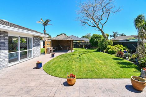 Photo of property in 38 Perotti Place, Conifer Grove, Takanini, 2112