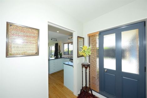 Photo of property in 6 Hamlet Lane, Heathcote Valley, Christchurch, 8022