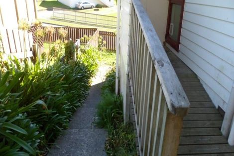 Photo of property in 156 Sievers Grove, Cannons Creek, Porirua, 5024
