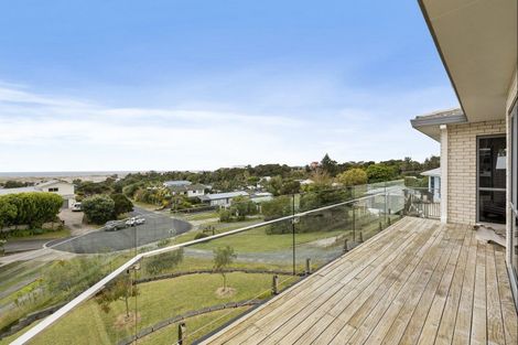 Photo of property in 19 Taranui Place, Mangawhai Heads, Mangawhai, 0505