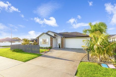Photo of property in 26 Korako Drive, Kumeu, 0810