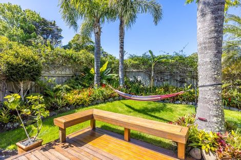 Photo of property in 1/13 Geoffrey Road, Torbay, Auckland, 0630