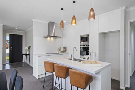 Photo of property in 5 O Ruamano Crescent, Pukekohe, 2120