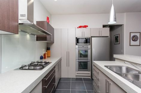 Photo of property in 10b Long Place, Frankleigh Park, New Plymouth, 4310