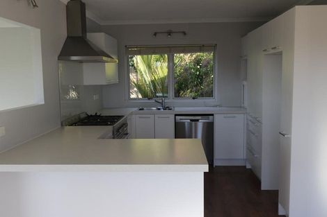 Photo of property in 1 Cromwell Place, Pukekohe, 2120