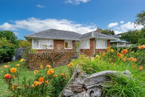 Photo of property in 2/10 Merriefield Avenue, Forrest Hill, Auckland, 0620