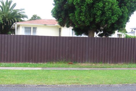 Photo of property in 117 Ennis Avenue, Pakuranga Heights, Auckland, 2010