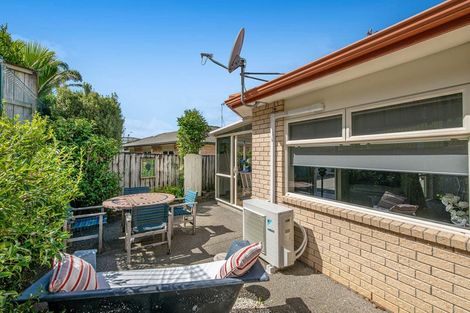 Photo of property in 18 Chesterfield Way, Orewa, 0931