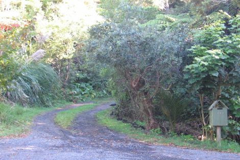 Photo of property in 129 Laingholm Drive, Laingholm, Auckland, 0604