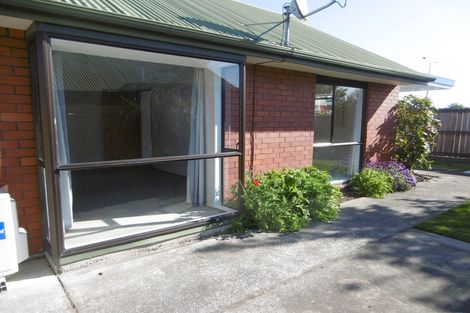 Photo of property in 1/9b Prestons Road, Redwood, Christchurch, 8051