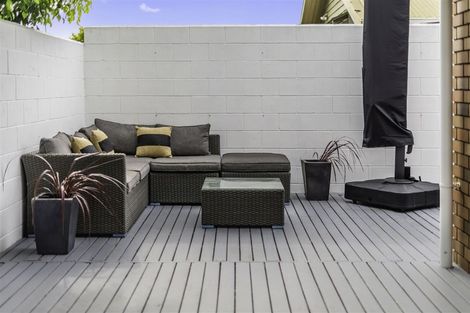 Photo of property in 2/26 Esmonde Road, Takapuna, Auckland, 0622