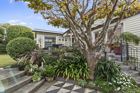 Photo of property in 13 Cameron Street, Takapuna, Auckland, 0622