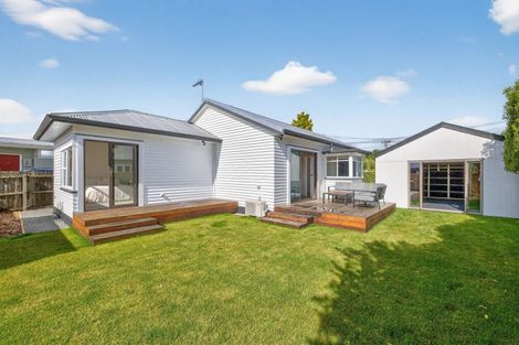 Photo of property in 13 Kowhai Terrace, Saint Martins, Christchurch, 8022