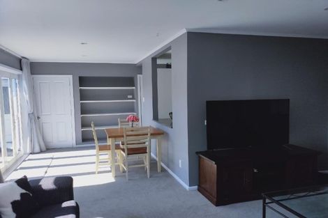 Photo of property in 76 Wyndham Road, Pinehaven, Upper Hutt, 5019