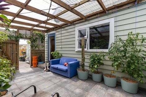 Photo of property in 22 Cutfield Street, Inglewood, 4330