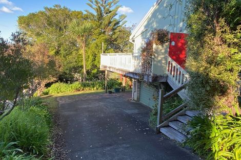 Photo of property in 2/32 Knightsbridge Drive, Forrest Hill, Auckland, 0620