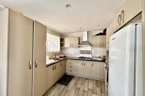 Photo of property in 192 Wordsworth Road, Manurewa, Auckland, 2102