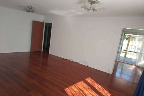 Photo of property in 89 Gossamer Drive, Pakuranga Heights, Auckland, 2010