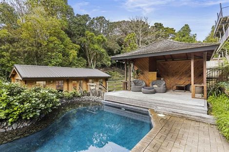 Photo of property in 127 Mellons Bay Road, Mellons Bay, Auckland, 2014