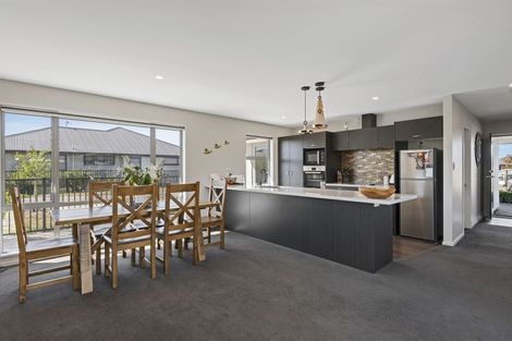 Photo of property in 21 Shale Court, Rolleston, 7614