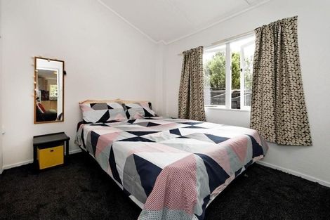 Photo of property in 4/54 View Road, Henderson, Auckland, 0612