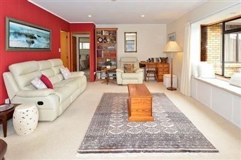 Photo of property in 1/32 Riverside Road, Orewa, 0931