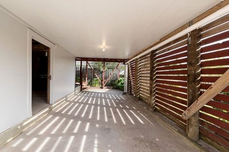 Photo of property in 1/13 Exeter Place, Unsworth Heights, Auckland, 0632