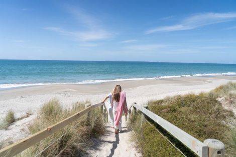 Photo of property in 116 Evans Road, Papamoa Beach, Papamoa, 3118