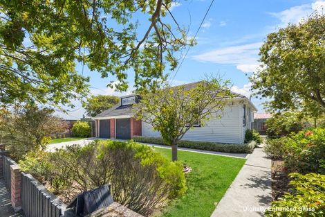 Photo of property in 74 Bowhill Road, New Brighton, Christchurch, 8083
