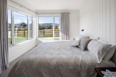 Photo of property in 1 Baxter Michael Crescent, Cambridge, 3434