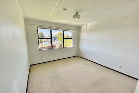 Photo of property in 24 School Road, Te Atatu South, Auckland, 0610