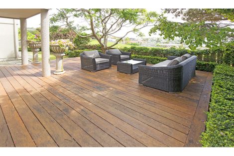 Photo of property in 3/39 Wade River Road, Stanmore Bay, Whangaparaoa, 0932