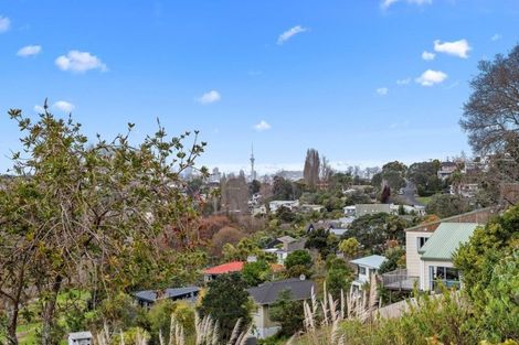 Photo of property in 71 College Road, Northcote, Auckland, 0627