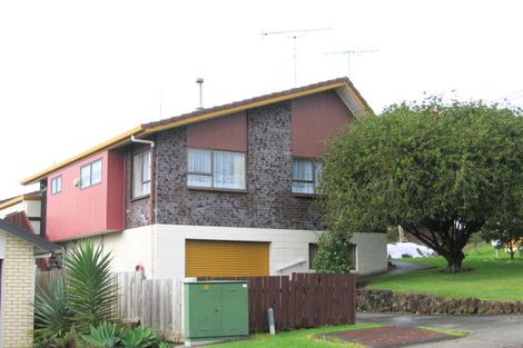 Photo of property in 2/79 Rosario Crescent, Red Beach, 0932