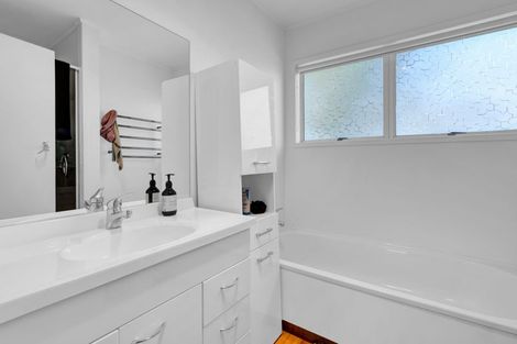 Photo of property in 1 Antonia Place, Bell Block, New Plymouth, 4312